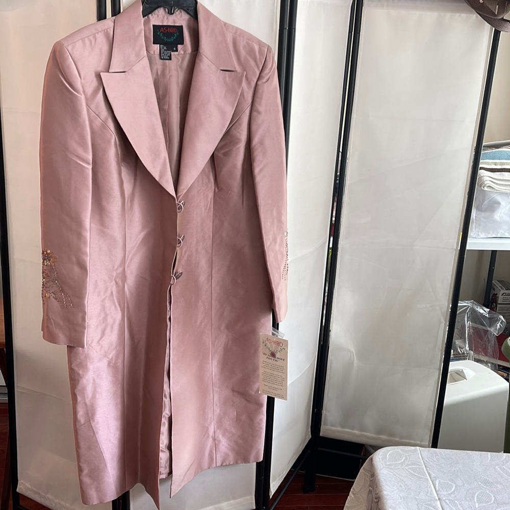 ASHRO COAT
